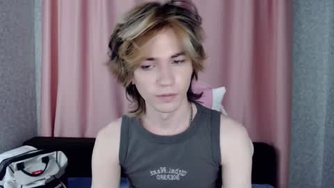 Snapshot of evan_reinhart chatting on October 2, 2025, 6:37 pm evan_reinhart online show from October 2, 2025, 6:37 pm