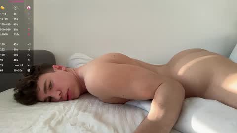 evan_white_ online show from April 6, 2026, 3:02 pm