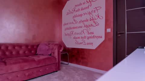 Eva online show from March 6, 2025, 10:47 pm