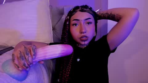 Eva online show from January 14, 2025, 2:11 pm