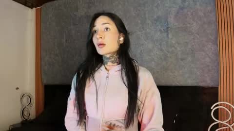 evangeline_hell online show from May 12, 2026, 10:01 am