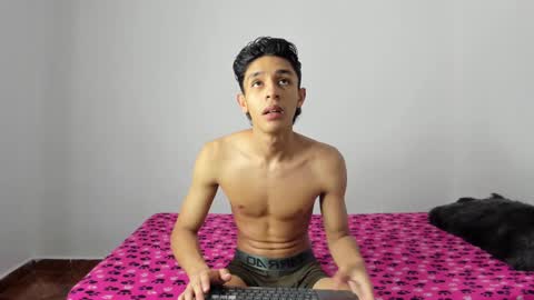 Snapshot of evans_collins24 chatting on January 18, 2025, 3:09 am Evans collins24 online show from January 18, 2025, 3:09 am