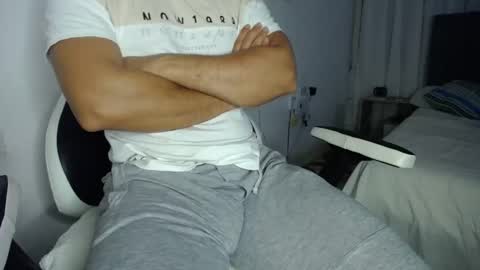 Snapshot of evans_king chatting on January 3, 2025, 8:10 am Evan online show from January 3, 2025, 8:10 am