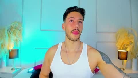 Snapshot of evans_opry1 chatting on October 20, 2025, 10:21 pm E V A N S online show from October 20, 2025, 10:21 pm