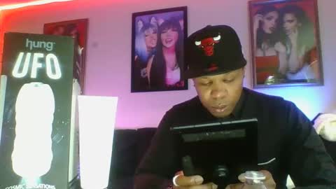 evanschris2048 online show from March 3, 2025, 12:48 am