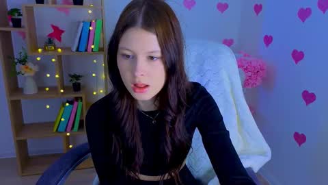 EvaOnyx online show from March 5, 2026, 11:06 am