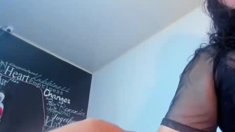 Eva online show from January 13, 2026, 2:44 pm