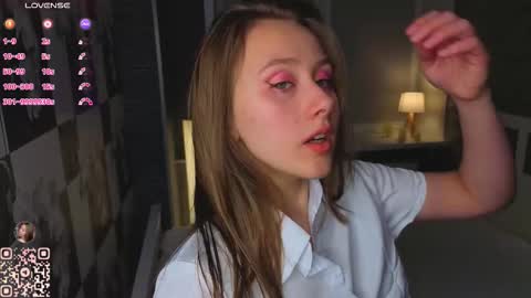 Snapshot of evas_soul chatting on November 7, 2025, 7:25 pm Eva online show from November 7, 2025, 7:25 pm