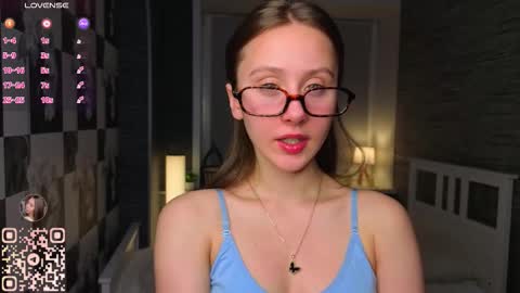 Snapshot of evas_soul chatting on November 19, 2025, 7:14 pm Eva online show from November 19, 2025, 7:14 pm