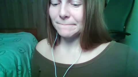 evasapples2026 online show from February 18, 2026, 10:06 pm