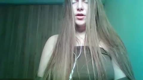 evasapples2026 online show from February 19, 2026, 1:51 pm