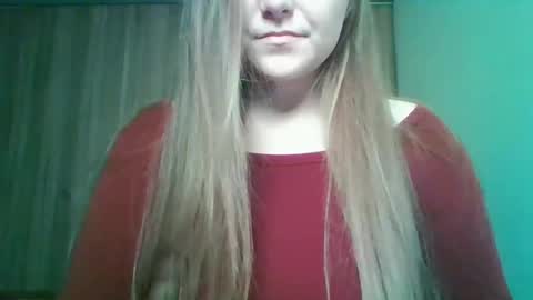 evasapples2026 online show from May 13, 2026, 7:55 pm