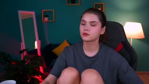 Eva  next stream -  - 1600 UTC2000  online show from January 24, 2025, 7:07 pm