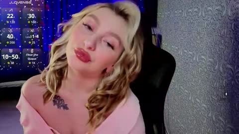 Snapshot of evavibe chatting on February 19, 2026, 6:37 pm evavibe online show from February 19, 2026, 6:37 pm