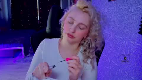 evavibe online show from April 5, 2026, 6:10 am