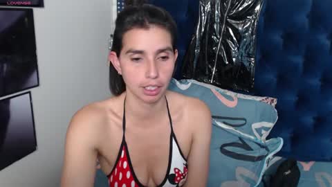 Snapshot of evawilliams_ chatting on February 25, 2025, 10:39 pm Eva online show from February 25, 2025, 10:39 pm