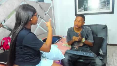 Eva And Emmanuel online show from March 2, 2026, 1:18 pm