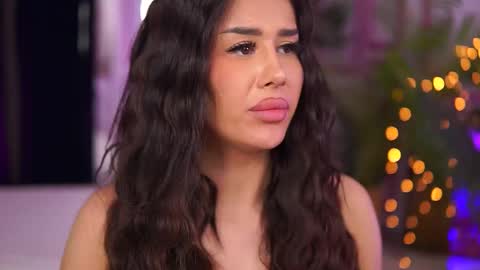 Eva online show from February 27, 2025, 6:53 pm