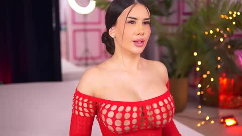 Eva online show from March 12, 2025, 5:17 pm