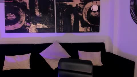 Eve  online show from September 15, 2025, 6:52 pm