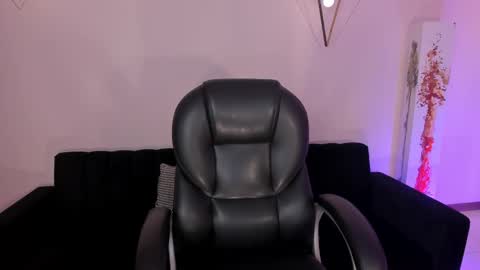 Eve  online show from September 16, 2025, 2:07 pm