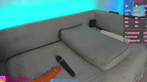 Eveelynne online show from December 23, 2024, 6:11 am