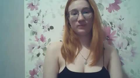 Snapshot of eveliina_shy chatting on March 10, 2026, 5:07 pm Evelina online show from March 10, 2026, 5:07 pm