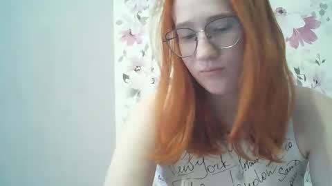 Snapshot of eveliina_shy chatting on March 26, 2026, 11:38 am Evelina online show from March 26, 2026, 11:38 am