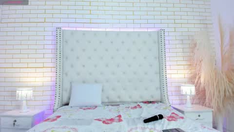 Evelin online show from September 21, 2025, 12:51 pm