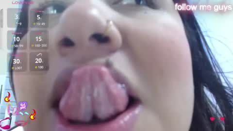 evelin zaens online show from July 13, 2026, 5:54 am