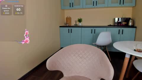 Evelina  online show from April 13, 2026, 1:00 am