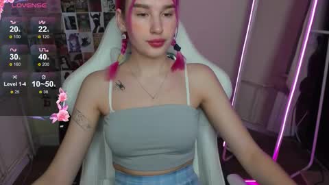 Evelina online show from December 4, 2025, 2:10 am