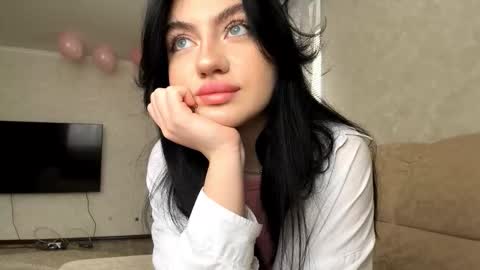 Sofia online show from February 25, 2026, 6:01 am