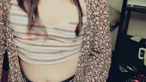 Snapshot of evelyn420521 chatting on May 28, 2026, 7:49 am evelyn420521 online show from May 28, 2026, 7:49 am