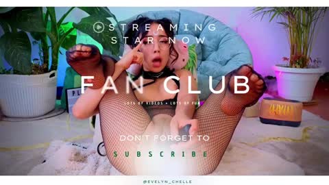 Snapshot of evelyn_chelle chatting on January 3, 2025, 7:29 pm Im Eve or Chelle Next Stream 191224 online show from January 3, 2025, 7:29 pm