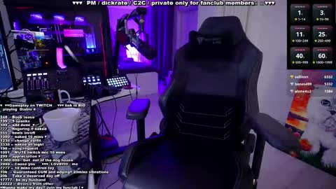 Snapshot of evelyne92 chatting on February 13, 2025, 1:08 am Evelyne online show from February 13, 2025, 1:08 am