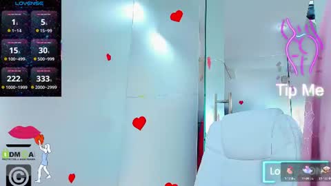 evelyne_rose online show from July 11, 2026, 5:10 am