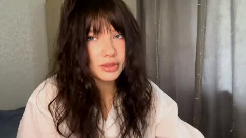 Evelyn Velvet online show from May 29, 2026, 8:01 am
