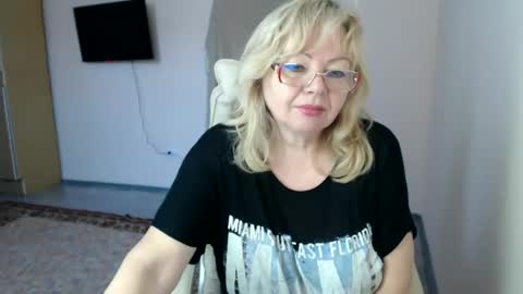 BarbaraBlondy online show from February 25, 2025, 8:14 am