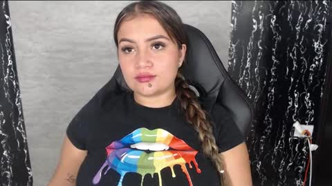 Snapshot of evemilk chatting on September 10, 2025, 8:03 am evelin 3 online show from September 10, 2025, 8:03 am