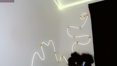 everlin_01 online show from June 29, 2026, 7:03 pm
