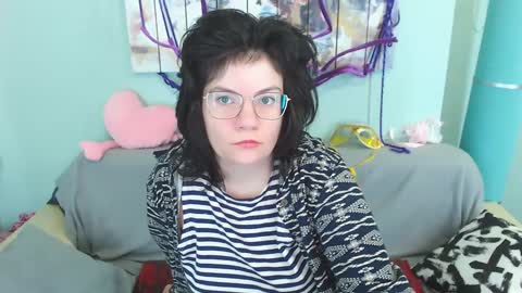 Everly online show from December 14, 2024, 1:39 am