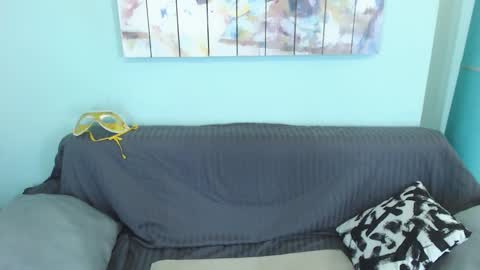 Everly online show from March 7, 2025, 8:22 pm