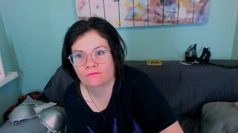 Everly online show from March 20, 2026, 8:03 pm