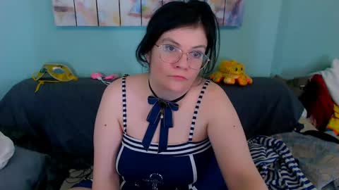 Everly online show from April 18, 2026, 8:29 am