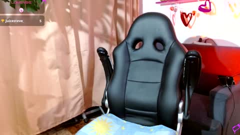 Snapshot of evethereal chatting on February 9, 2025, 2:06 am Blue Eva. online show from February 9, 2025, 2:06 am