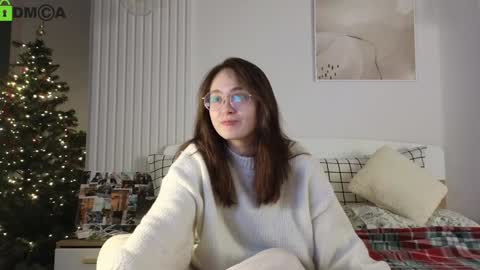 evi_woow online show from January 6, 2025, 7:56 pm