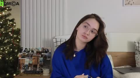 evi_woow online show from January 8, 2025, 12:49 am