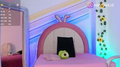 My name is Evie  nice to meet you  really get to know me better private is open  online show from February 24, 2025, 1:35 am