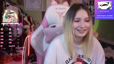 Evie online show from December 24, 2024, 11:44 pm